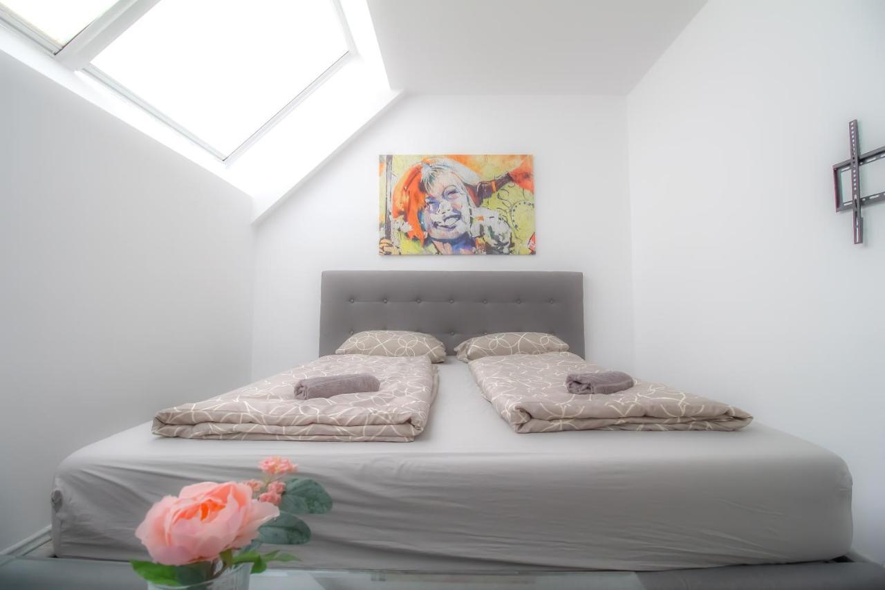 Private Triple Bedroom In Shared Apartment Dw171-4 Bécs Kültér fotó