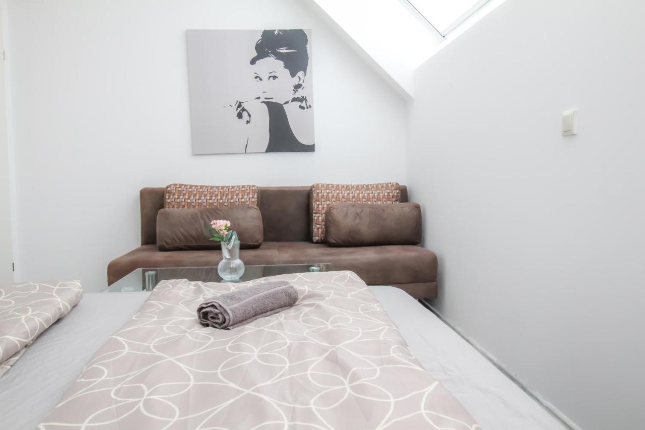 Private Triple Bedroom In Shared Apartment Dw171-4 Bécs Kültér fotó